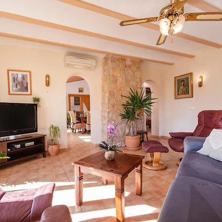 Castillo Villa